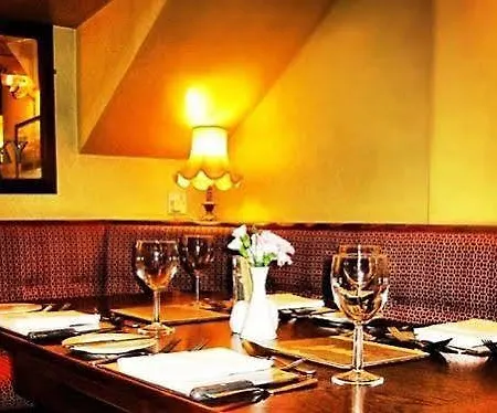 The Nag's Head Otel Scruton