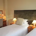 The Nag's Head 4*